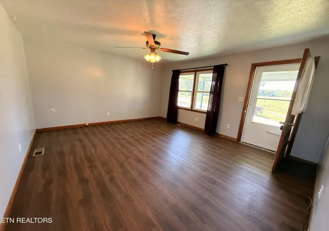 Photo 3 of Single family home for sale at 295 Allen Rock Rd, Ewing, VA 24248 | MLS# 1354859 | Listing updated on 2026-09-09
