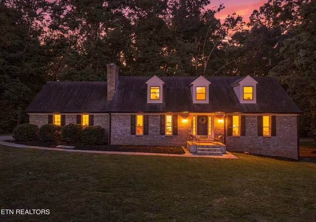 Photo 2 of Sale Pending at 10036 Cheltenham Dr, Knoxville, TN 37922 | MLS# 1354713 | Listing updated on 2026-09-13