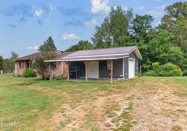 Photo 2 of Single family home for sale at 330 Finley Rd, Crossville, TN 38571 | MLS# 1354723 | Listing updated on 2026-09-12