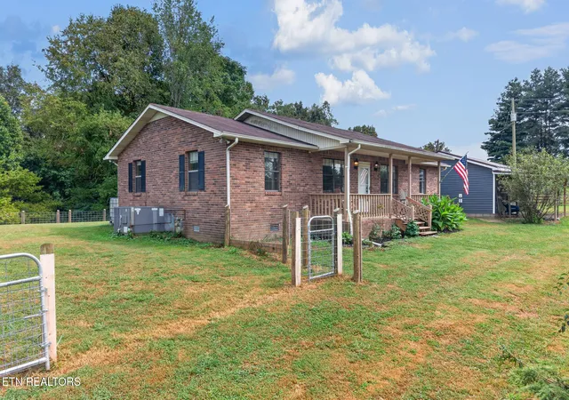 Photo 3 of Single family home for sale at 330 Finley Rd, Crossville, TN 38571 | MLS# 1354723 | Listing updated on 2026-09-12