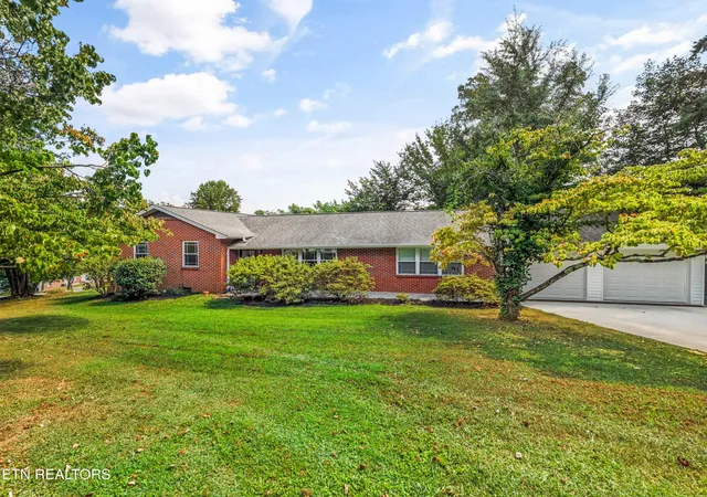 Photo 2 of Single family home for sale at 4418 Ne Garden, Knoxville, TN 37918 | MLS# 1354780 | Listing updated on 2026-09-08