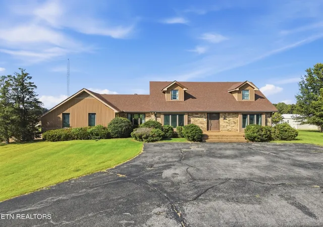 Photo 1 of Sale Pending at 9118 Clay County Hwy, Moss, TN 38575 | MLS# 1354742 | Listing updated on 2026-10-05