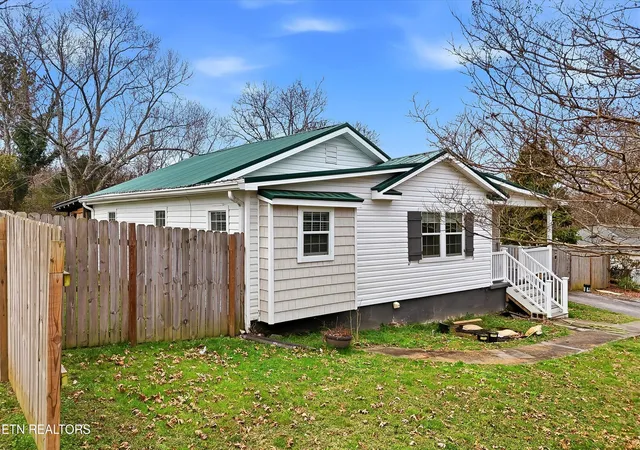 Photo 2 of Single family home for sale at 1080 6th Street, Cleveland, TN 37311 | MLS# 1354907 | Listing updated on 2026-09-25