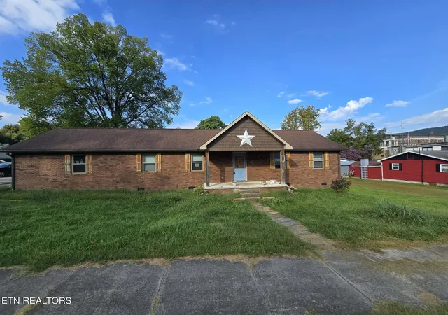 Single family home for sale at 172 Liberty St, Jacksboro, TN 37757 | MLS# 1354745