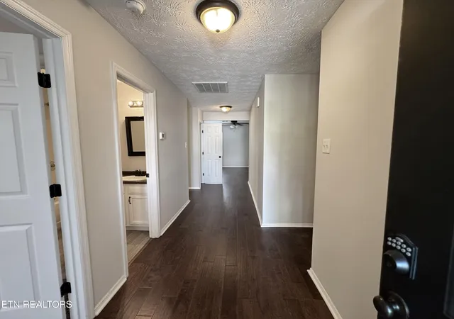 Listing Photo 5 - Condo for sale in building located at 929 Ashley Michelle Ct, Knoxville, TN 37934