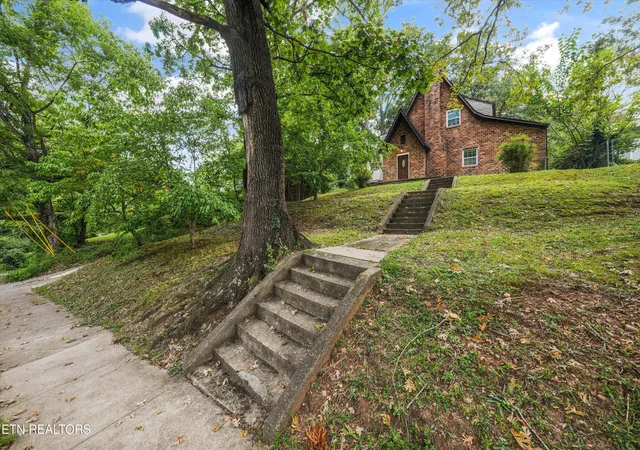 Photo 49 of Sale Pending at 2224 Fisher Pl, Knoxville, TN 37920 | MLS# 1354855 | Listing updated on 2026-09-12