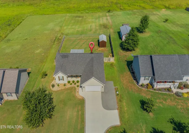 Photo 3 of Sale Pending at 5631 Old Niles Fry Pike, Greenback, TN 37742 | MLS# 1355695 | Listing updated on 2026-09-20