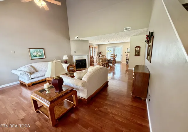 Photo 4 of Single family home for sale at 8435 Gardenside Ln, Powell, TN 37849 | MLS# 1354762 | Listing updated on 2026-09-08