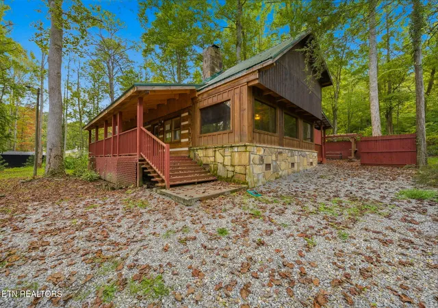 Photo 3 of Single family home for sale at 4438 E Scenic Dr, Gatlinburg, TN 37738 | MLS# 1355622 | Listing updated on 2026-09-22