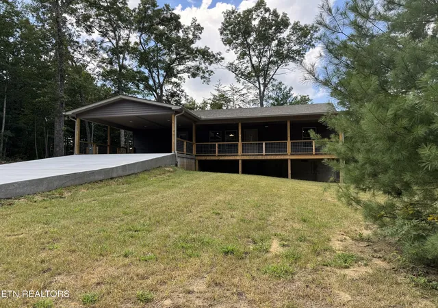 Photo 1 of Single family home for sale at 807 Dulog Tr, Jamestown, TN 38556 | MLS# 1355744 | Listing updated on 2026-10-05