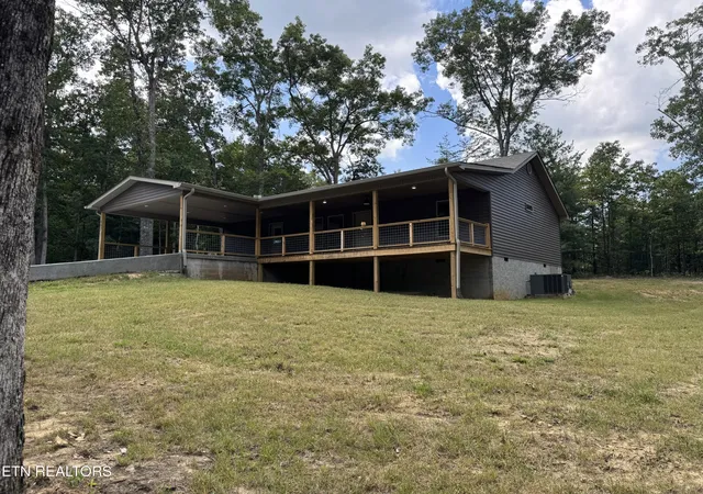 Photo 2 of Single family home for sale at 807 Dulog Tr, Jamestown, TN 38556 | MLS# 1355744 | Listing updated on 2026-10-05