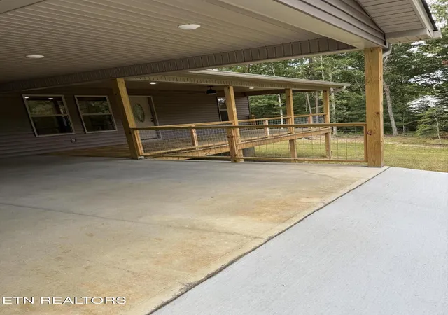 Photo 3 of Single family home for sale at 807 Dulog Tr, Jamestown, TN 38556 | MLS# 1355744 | Listing updated on 2026-10-05