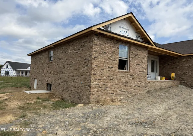 Photo 2 of Single family home for sale at 899 Keating Loop, Crossville, TN 38555 | MLS# 1354873 | Listing updated on 2026-09-09
