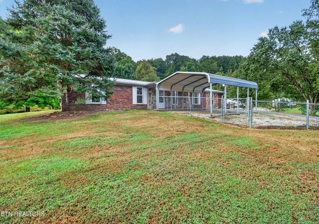 Single family home for sale at 688 Rocky Summit Rd, Bean Station, TN 37708 | MLS# 1354921