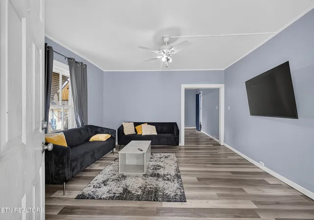 Photo 2 of Single family home for sale at 221 Cansler Ave, Knoxville, TN 37921 | MLS# 1356717 | Listing updated on 2026-09-25