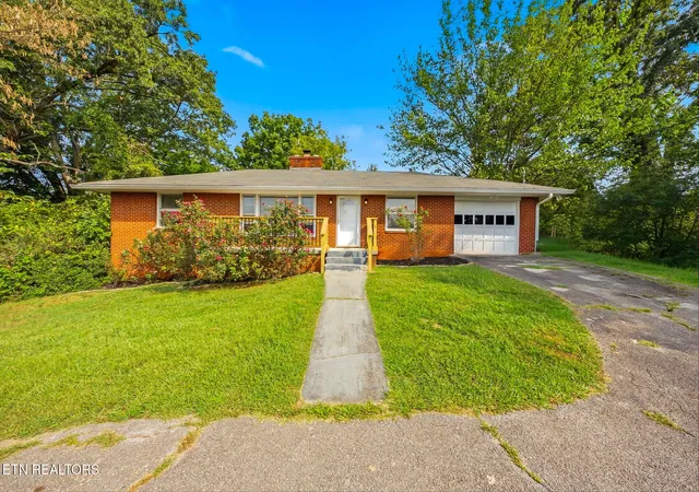 Photo 1 of Single family home for sale at 3103 Spicewood Ln, Knoxville, TN 37921 | MLS# 1355899 | Listing updated on 2026-10-05