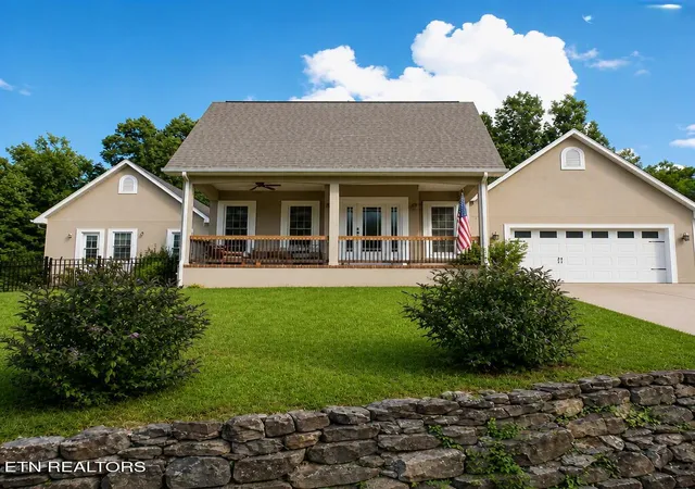 Photo 1 of Single family home for sale at 103 Mariners Dr, Crossville, TN 38558 | MLS# 1355453 | Listing updated on 2026-09-16