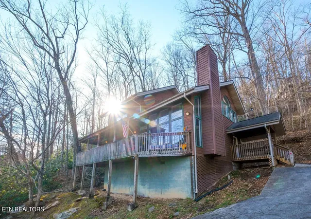 Photo 1 of Single family home for sale at 1580 Zermatt Dr, Gatlinburg, TN 37738 | MLS# 1355002 | Listing updated on 2026-09-10