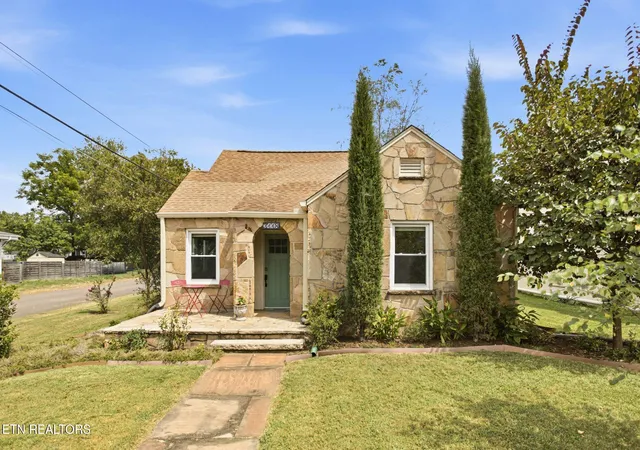 Single family home for sale at 3118 Orlando St, Knoxville, TN 37917 | MLS# 1354829
