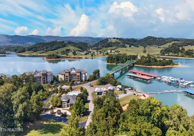 Listing Photo 3 - Condo for sale in building located at 122 Sandpiper Ln, Bean Station, TN 37708