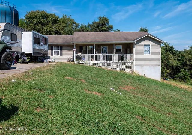 Single family home for sale at 885 N Ridgecrest Rd, Luttrell, TN 37779 | MLS# 1355176