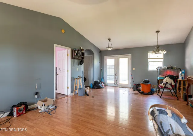 Photo 2 of Single family home for sale at 885 N Ridgecrest Rd, Luttrell, TN 37779 | MLS# 1355176 | Listing updated on 2026-09-11