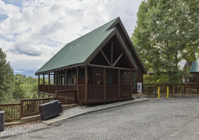 Photo 1 of Sale Pending at 4451 Forest Vista Way, Pigeon Forge, TN 37863 | MLS# 1354942 | Listing updated on 2026-09-18