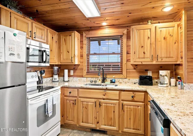 Photo 4 of Sale Pending at 4451 Forest Vista Way, Pigeon Forge, TN 37863 | MLS# 1354942 | Listing updated on 2026-09-18