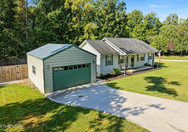 Photo 1 of Sale Pending at 3902 Gamble Ln, Maryville, TN 37804 | MLS# 1355643 | Listing updated on 2026-09-19