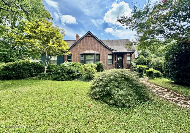 Photo 1 of Single family home for sale at 721 W Ellis St, Jefferson City, TN 37760 | MLS# 1354810 | Listing updated on 2026-09-14