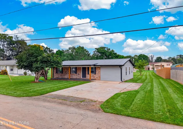 Photo 2 of Single family home for sale at 2839 Black Oak Rd, Jefferson City, TN 37760 | MLS# 1354960 | Listing updated on 2026-09-10