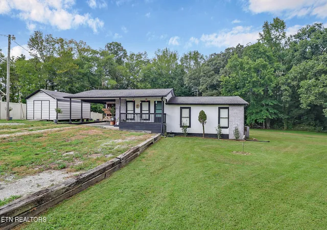 Photo 2 of Single family home for sale at 125 Christopher Rd, Wartburg, TN 37887 | MLS# 1354926 | Listing updated on 2026-10-01
