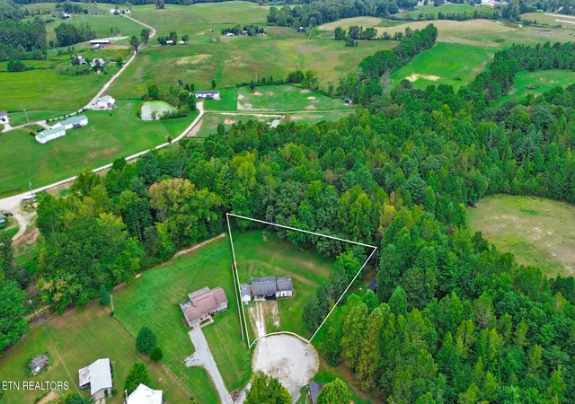 Photo 38 of Single family home for sale at 125 Christopher Rd, Wartburg, TN 37887 | MLS# 1354926 | Listing updated on 2026-10-01