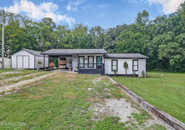 Photo 3 of Single family home for sale at 125 Christopher Rd, Wartburg, TN 37887 | MLS# 1354926 | Listing updated on 2026-10-01