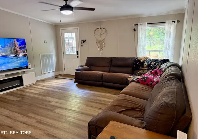 Photo 4 of Single family home for sale at 2485 Mcgaha Holw Rd, Dandridge, TN 37725 | MLS# 1355100 | Listing updated on 2026-09-10