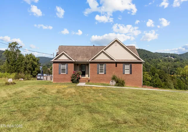 Photo 1 of Single family home for sale at 658 Stiner Rd, Sharps Chapel, TN 37866 | MLS# 1354911 | Listing updated on 2026-09-09