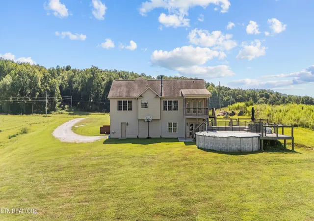 Photo 4 of Single family home for sale at 658 Stiner Rd, Sharps Chapel, TN 37866 | MLS# 1354911 | Listing updated on 2026-09-09