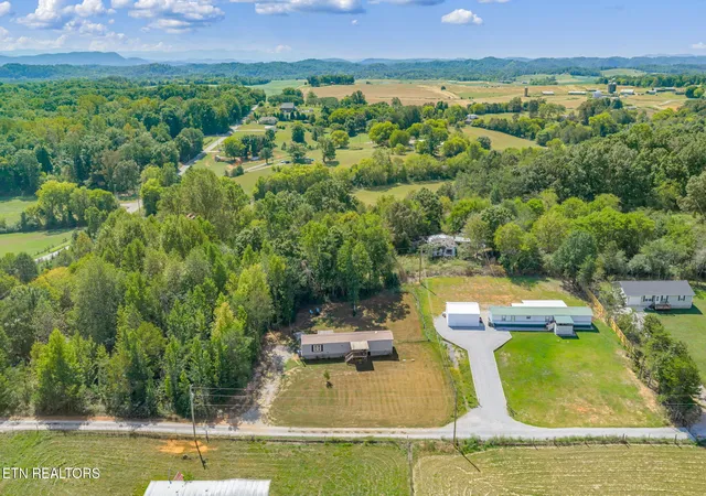 Photo 3 of Single family home for sale at 257 Mcclung Rd, Madisonville, TN 37354 | MLS# 1355393 | Listing updated on 2026-09-24