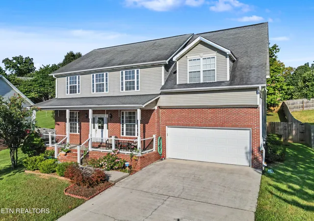 Photo 1 of Single family home for sale at 1917 Winter Winds Ln #4, Knoxville, TN 37909 | MLS# 1354852 | Listing updated on 2026-10-23