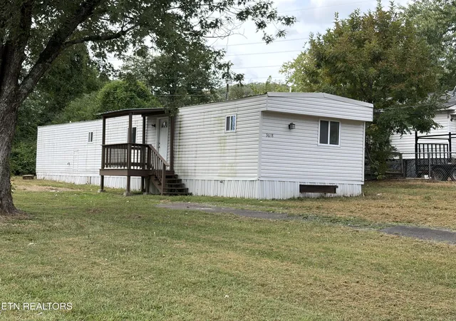 Photo 1 of Single family home for sale at 3618 Rothmoor Dr, Knoxville, TN 37918 | MLS# 1354851 | Listing updated on 2026-09-09