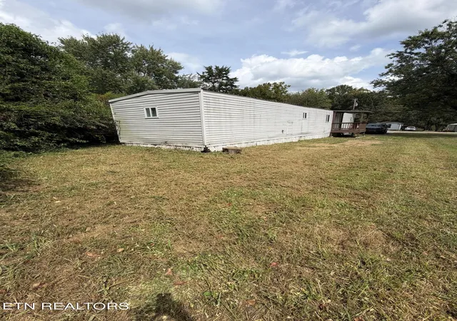 Photo 3 of Single family home for sale at 3618 Rothmoor Dr, Knoxville, TN 37918 | MLS# 1354851 | Listing updated on 2026-09-09
