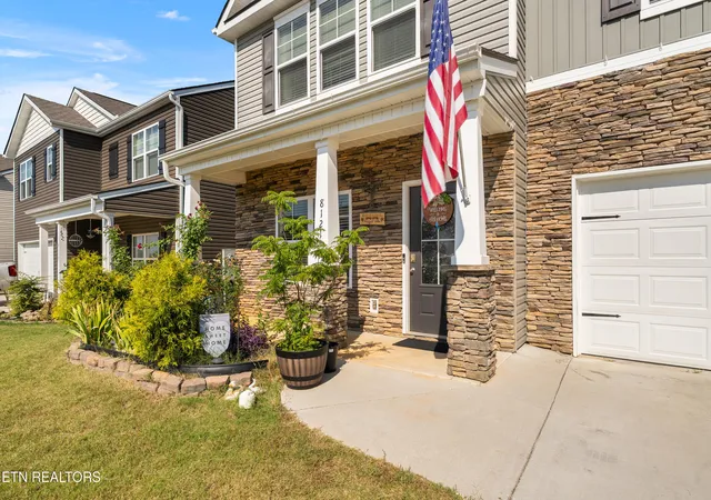 Photo 3 of Single family home for sale at 8121 Dennis Fox Ln, Knoxville, TN 37938 | MLS# 1354914 | Listing updated on 2026-09-11