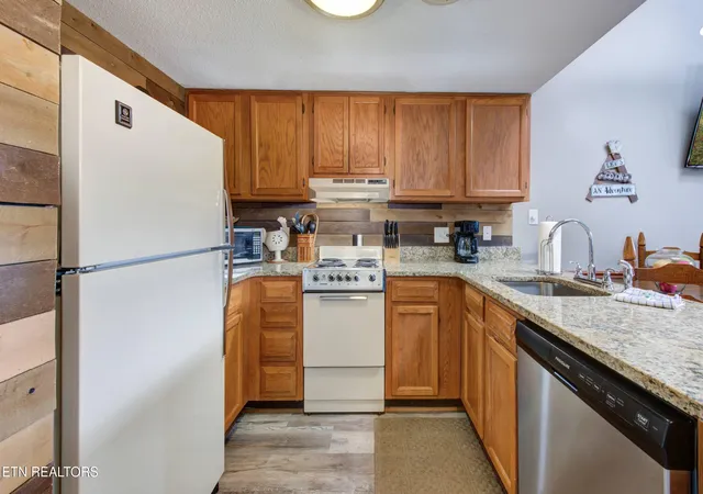 Photo 4 of Condo for sale at 1380 Ski View Dr #UNIT 3302, Gatlinburg, TN 37738 | MLS# 1355167 | Listing updated on 2026-09-11