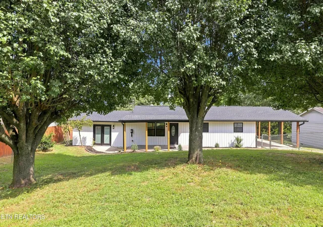 Photo 1 of Single family home for sale at 2004 Flagler Rd, Knoxville, TN 37912 | MLS# 1354917 | Listing updated on 2026-09-17