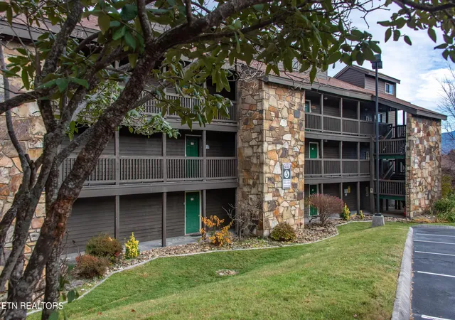 Photo 2 of Condo for sale at 1380 Ski View Dr #APT 5202, Gatlinburg, TN 37738 | MLS# 1355170 | Listing updated on 2026-09-11