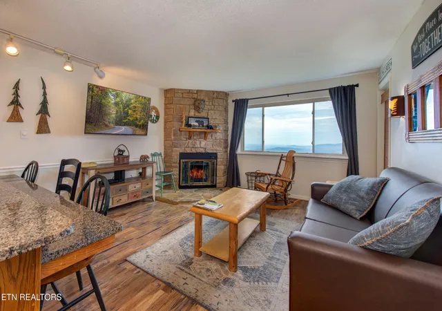 Photo 3 of Condo for sale at 1380 Ski View Dr #APT 5202, Gatlinburg, TN 37738 | MLS# 1355170 | Listing updated on 2026-09-11
