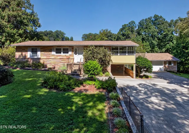 Photo 1 of Single family home for sale at 12401 Buttermilk Rd, Knoxville, TN 37932 | MLS# 1355797 | Listing updated on 2026-10-06