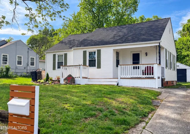 Photo 4 of Single family home for sale at 1906 Price Ave, Knoxville, TN 37920 | MLS# 1354946 | Listing updated on 2026-09-14