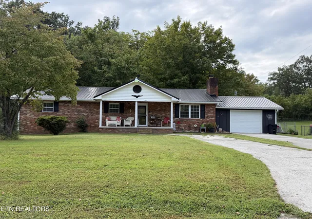 Photo 1 of Single family home for sale at 744 Cross Valley Rd, La Follette, TN 37766 | MLS# 1355277 | Listing updated on 2026-09-12