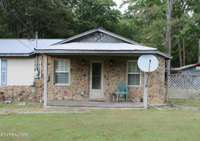 Photo 2 of Sale Pending at 1413 Pennsylvania Ave, Jamestown, TN 38556 | MLS# 1354927 | Listing updated on 2026-10-06